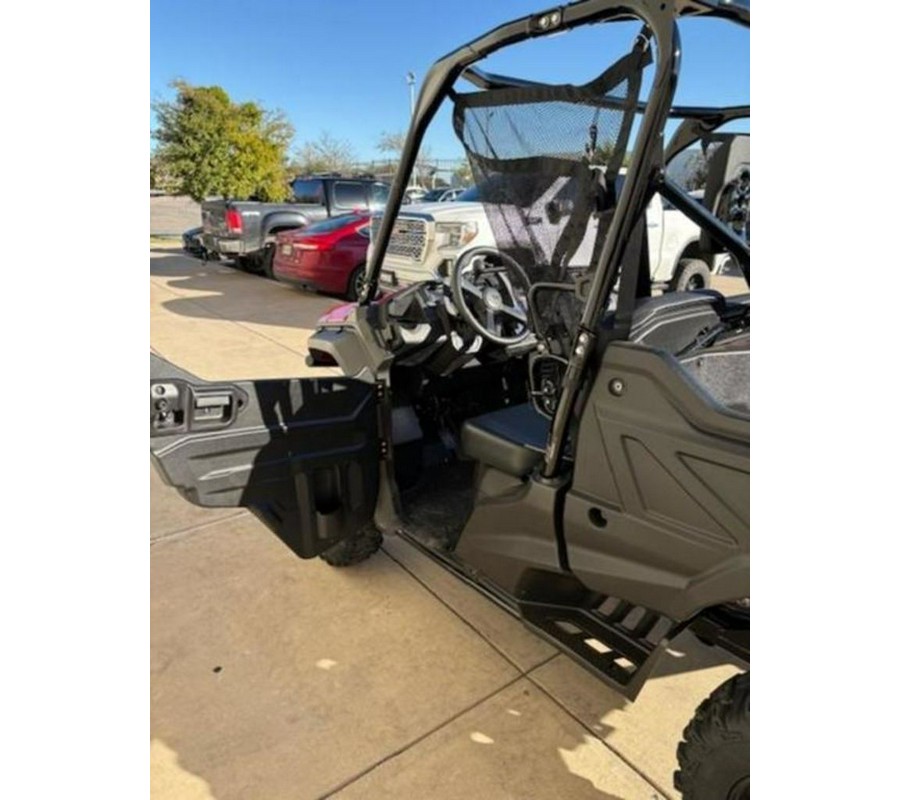 2025 Honda® Pioneer 1000