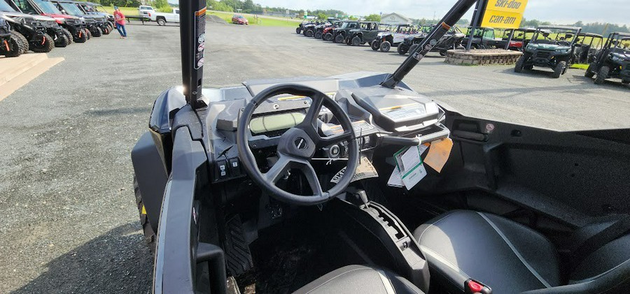 2024 Can-Am COMMANDER MAX XT 1000R