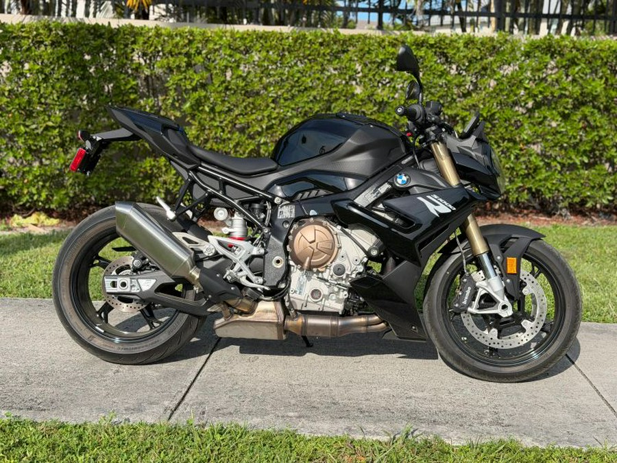 2024 BMW S1000R