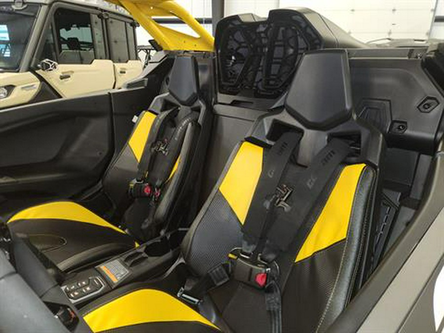 2024 Can-Am Maverick R X RS