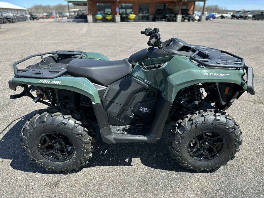 2024 Can-Am™ Outlander™ Pro XU HD7