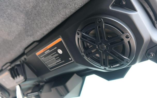 2026 CAN-AM DEFENDER MAX LIMITED CAB HD11