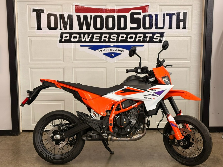 2026 KTM 390 SMC R
