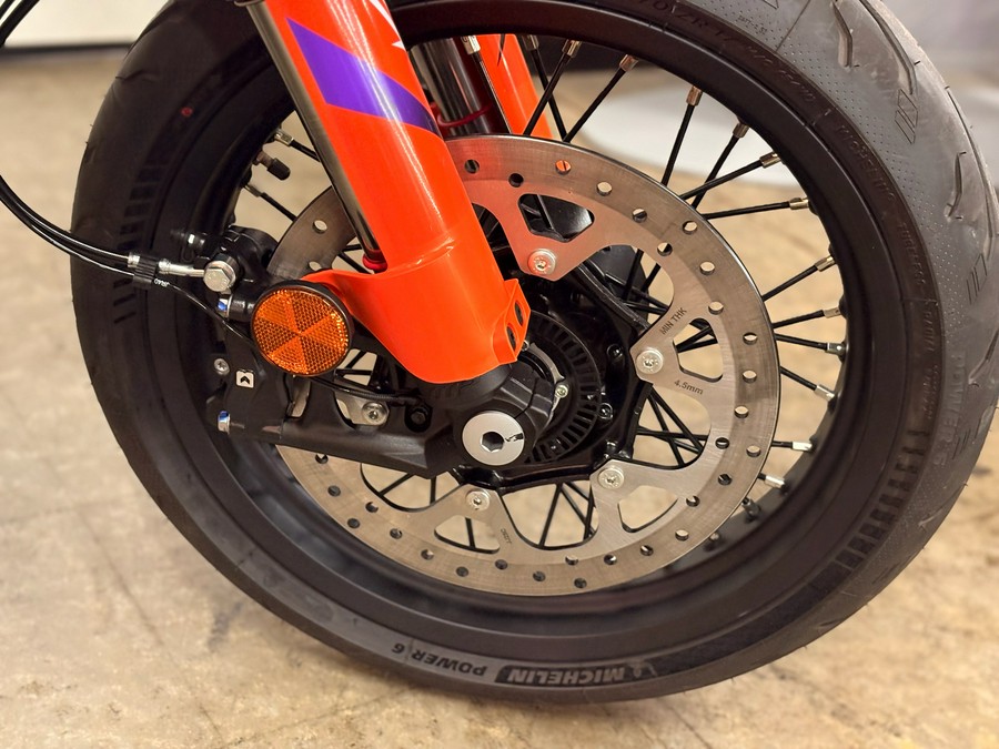 2026 KTM 390 SMC R