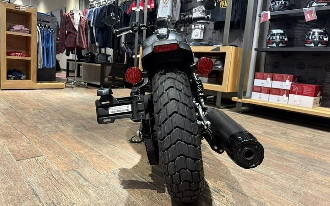 2026 Indian Motorcycle® Scout® Bobber Limited + Tech