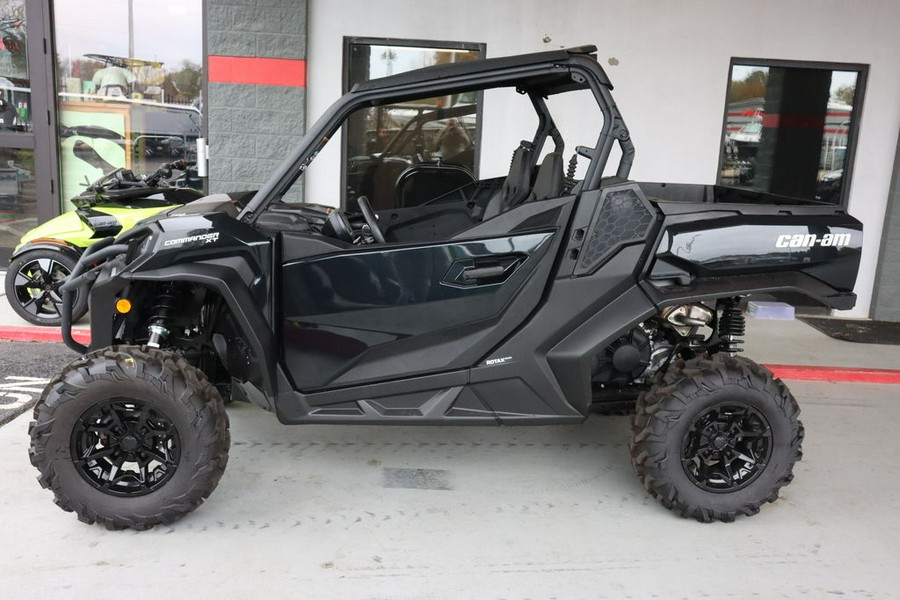 2024 Can-Am® Commander XT 700