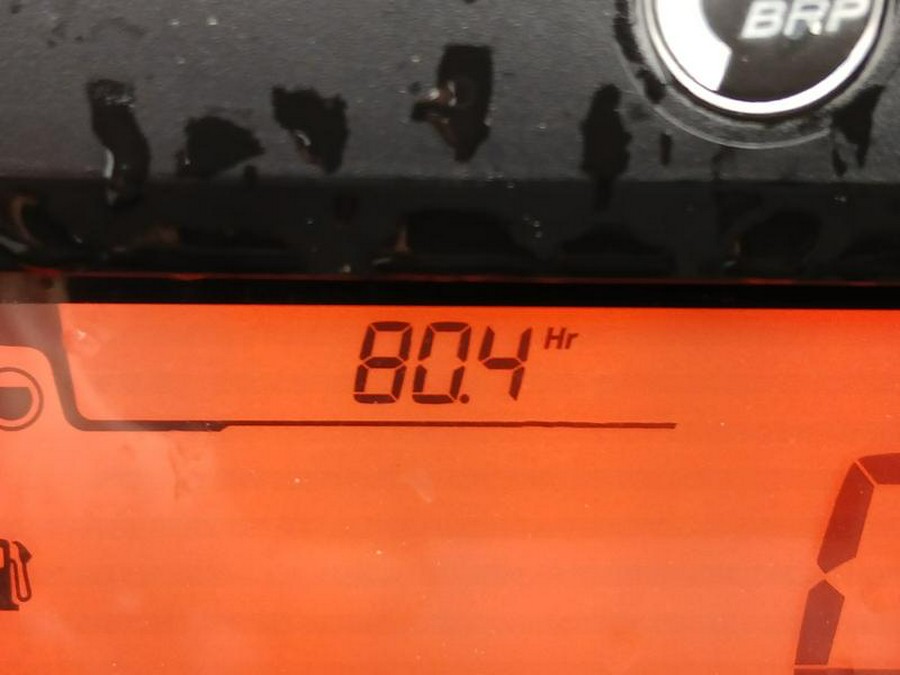 2025 Can-Am® Defender MAX HD7