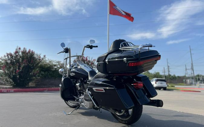 2020 Harley-Davidson® FLHR Road King® Vivid Black 648465