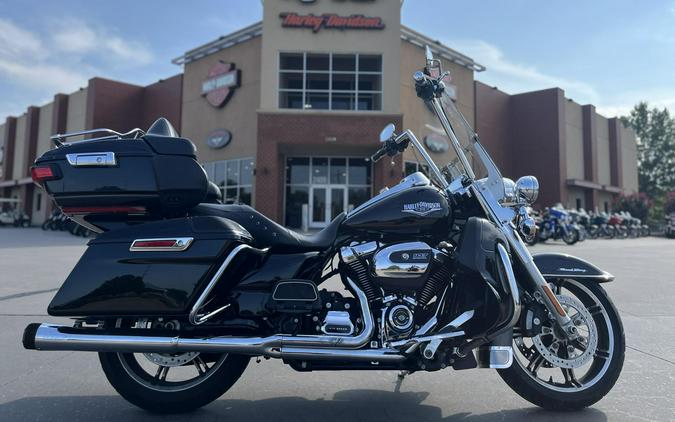 2020 Harley-Davidson® FLHR Road King® Vivid Black 648465