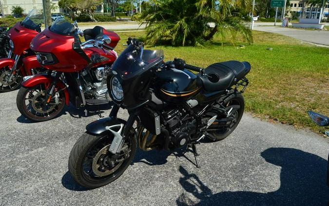 2018 Kawasaki Z900RS Metallic Spark Black