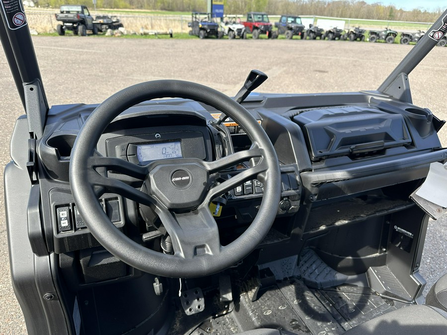 2024 Can-Am™ Defender XT HD9