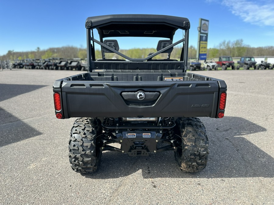 2024 Can-Am™ Defender XT HD9