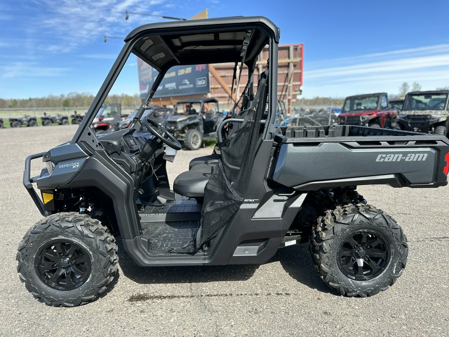 2024 Can-Am™ Defender XT HD9