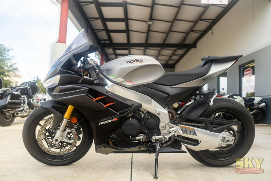 2022 Aprilia RSV4 1100