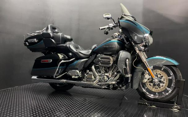 2015 Harley-Davidson® FLHTKSE - CVO™ Limited
