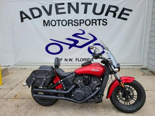 2019 Indian Scout Bobber vs. Triumph Bonneville Bobber Black: Comparison Review