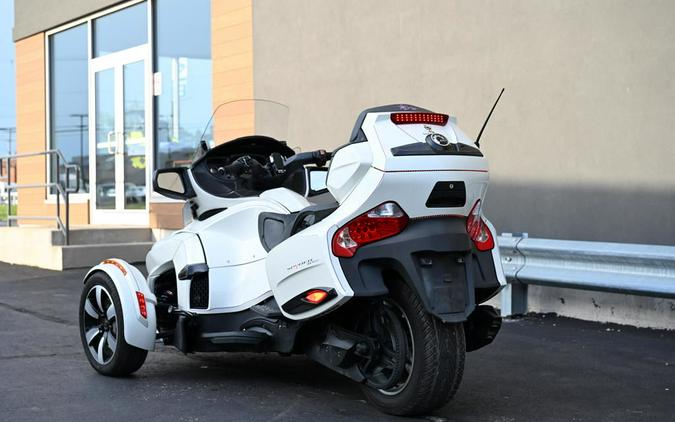 2014 Can-Am® Spyder® RT-S SE6