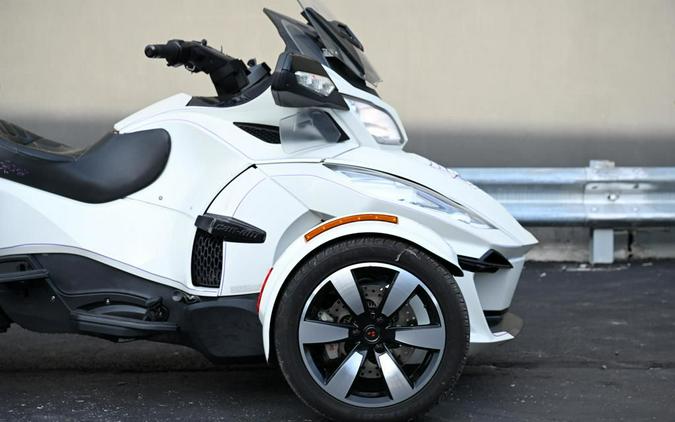 2014 Can-Am® Spyder® RT-S SE6