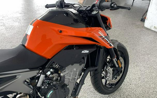 New 2023 KTM 790 DUKE