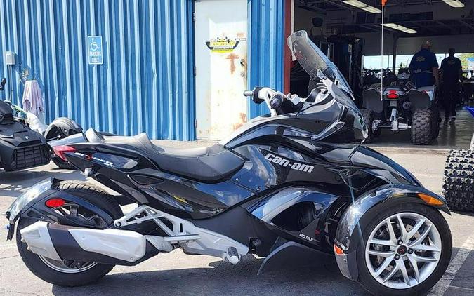 2015 Can-Am® SPYDER ST-Limited