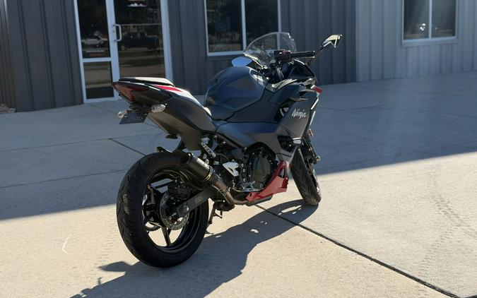 2026 KAWASAKI Ninja 500 SE ABS Metallic Matte Twilight Blue/Candy Persimmon Red - DA78559