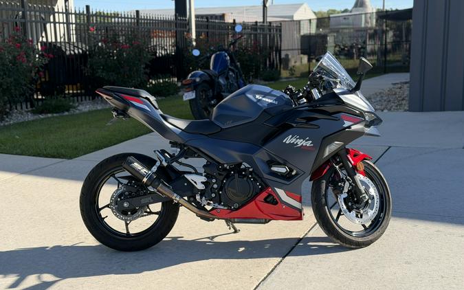 2026 KAWASAKI Ninja 500 SE ABS Metallic Matte Twilight Blue/Candy Persimmon Red - DA78559