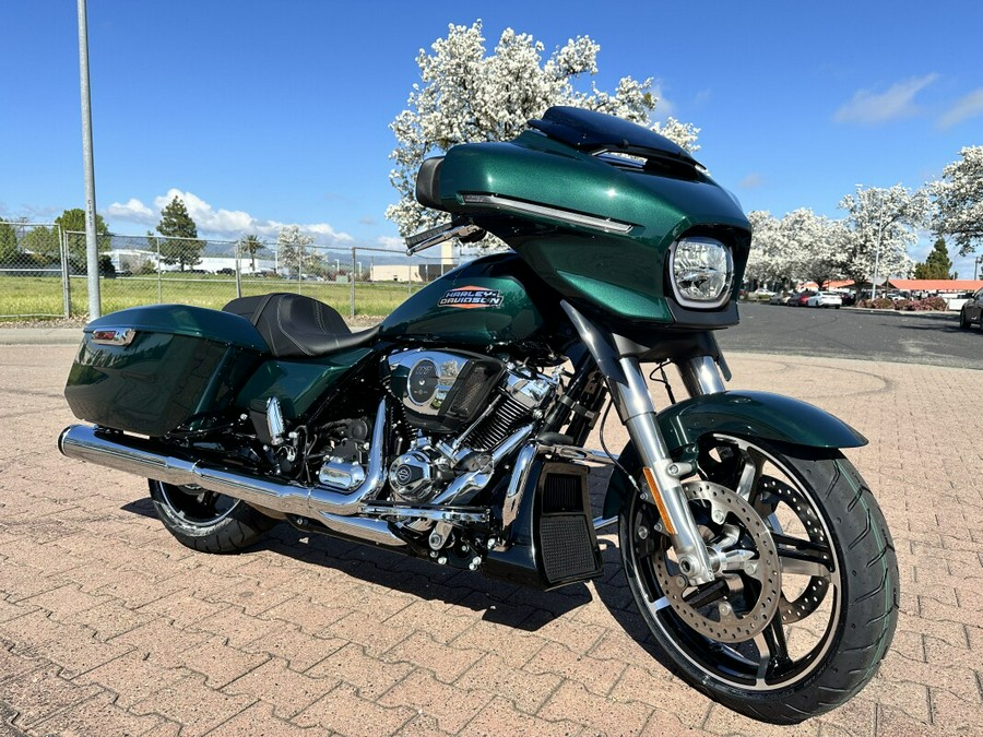 FLHX 2024 Street Glide®