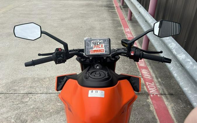 2024 KTM Duke 990