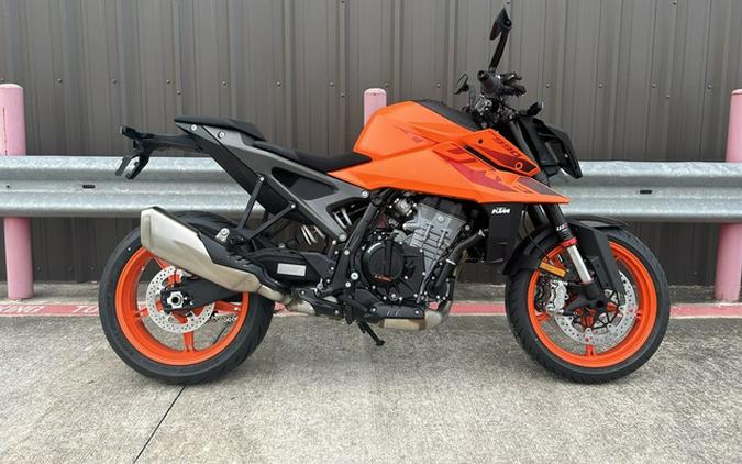 2024 KTM Duke 990