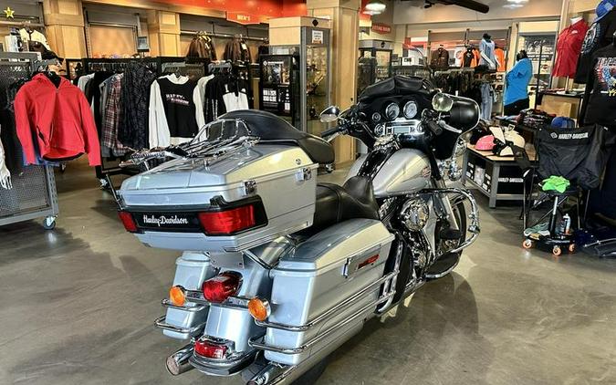 2012 Harley-Davidson® FLHTC - Electra Glide® Classic