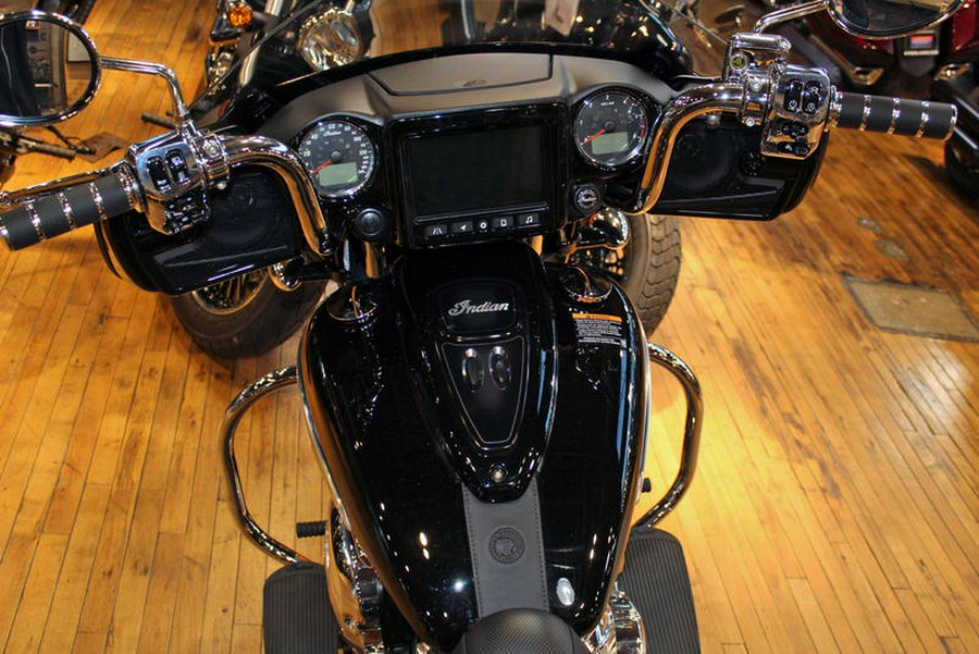 2022 Indian Motorcycle® Chieftain® Limited Black Metallic
