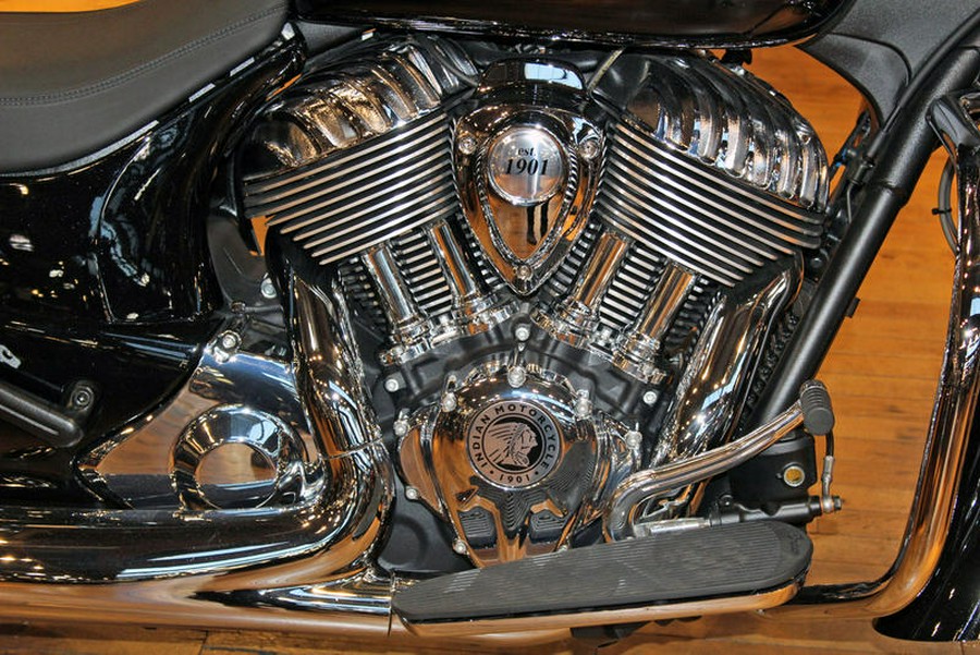 2022 Indian Motorcycle® Chieftain® Limited Black Metallic