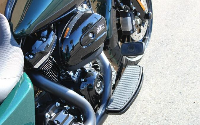 Harley-Davidson Freewheeler 2024 FLRT 84389517 ALPINE GRN/BLK W/ PINSTRIPE