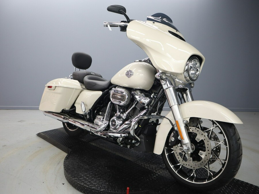 2022 Harley-Davidson Street Glide Special