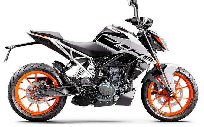 2020 KTM 200 Duke Review: Urban Motorcycle (15 Fast Facts)