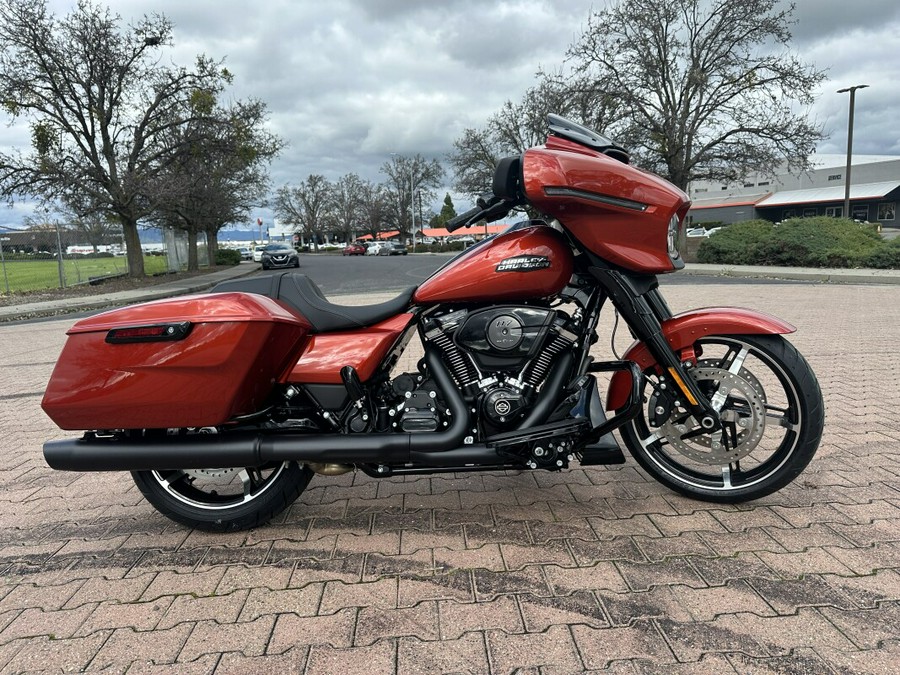 FLHX 2024 Street Glide®