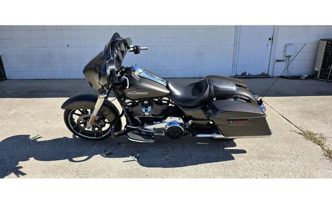 2021 Harley-Davidson® STREET GLIDE