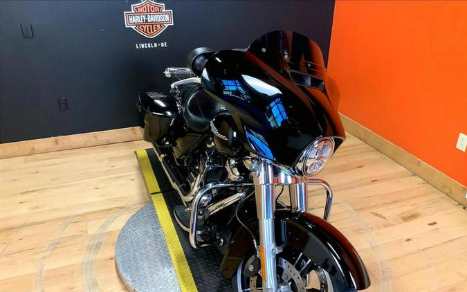 2017 Harley-Davidson® FLHX - Street Glide®