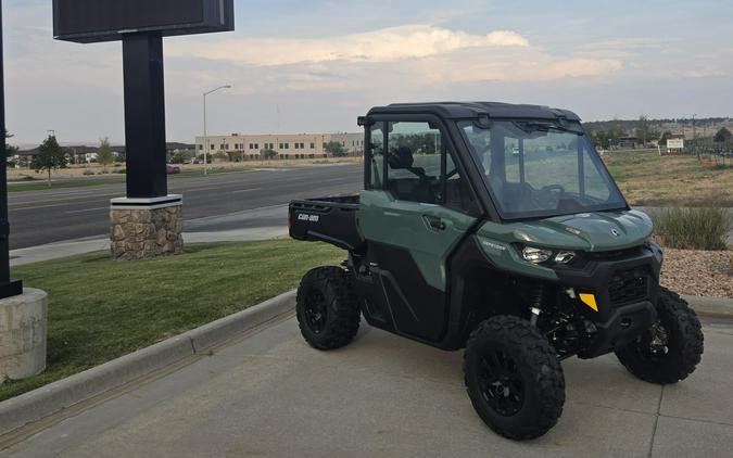 2026 Can-Am Defender DPS CAB HD9