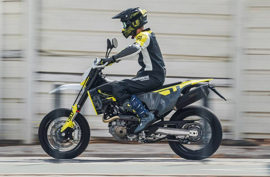 2024 Husqvarna Motorcycles 701 Supermoto + *Promo Financing!