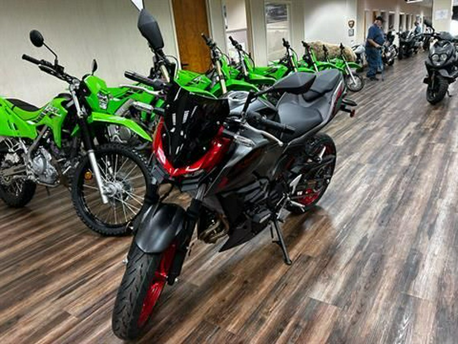 2025 Kawasaki Z500 SE ABS