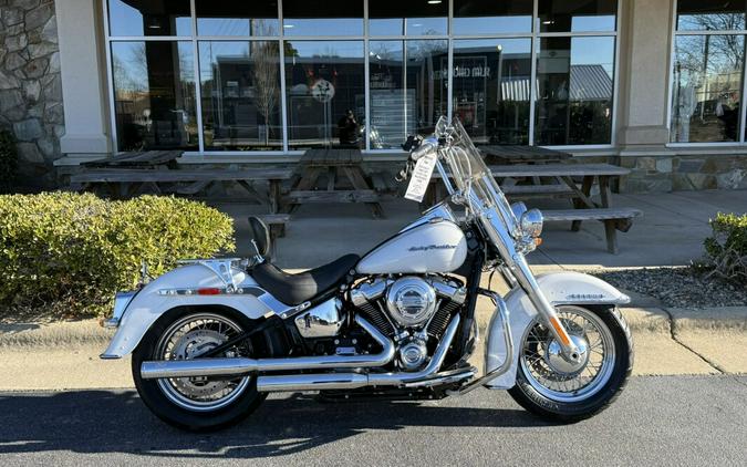 2020 Harley-Davidson® Deluxe Stone Washed White Pearl