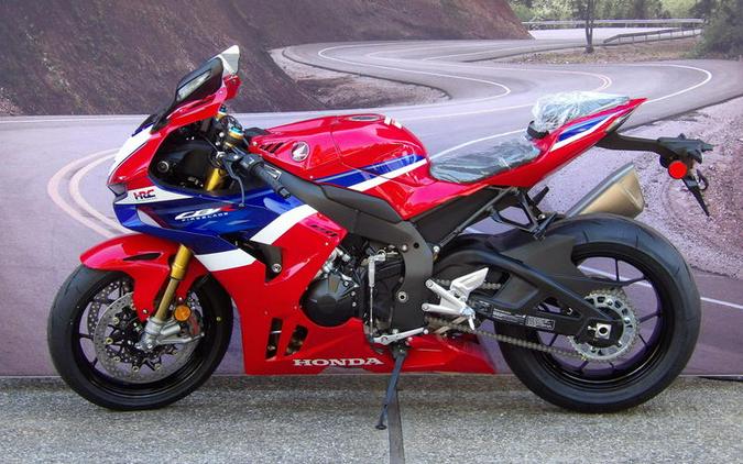 2026 Honda® CBR1000RR-R Fireblade SP