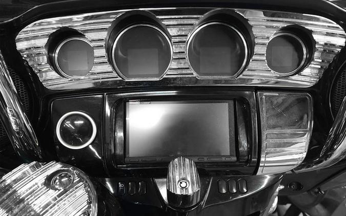 2014 Harley-Davidson® FLHXS - Street Glide® Special