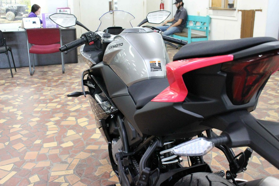2026 CFMOTO 300SS Nebula Black - T6004138