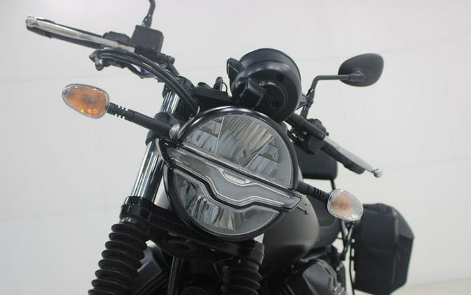 2021 Moto Guzzi V7 Stone E5