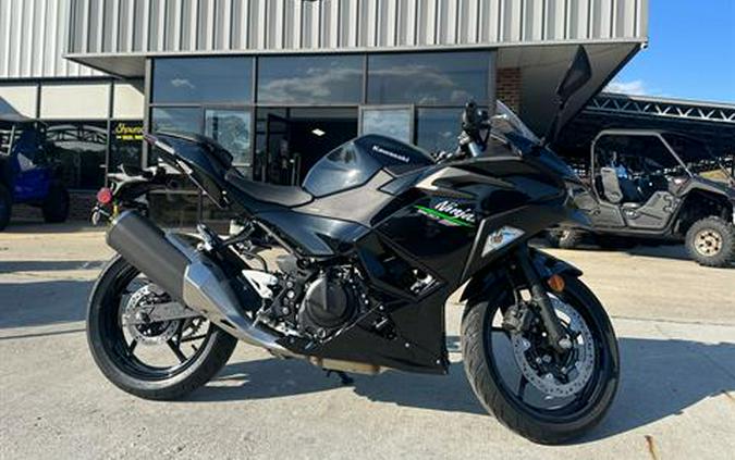 2024 Kawasaki Ninja 500 Review [14 Fast Facts]