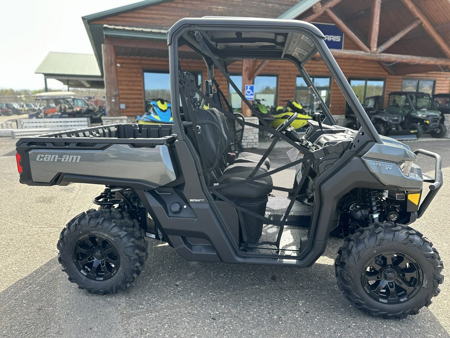 2024 Can-Am™ Defender XT HD10