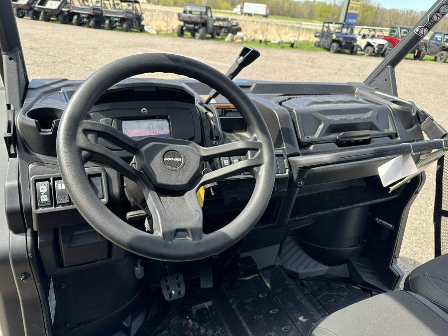 2024 Can-Am™ Defender XT HD10