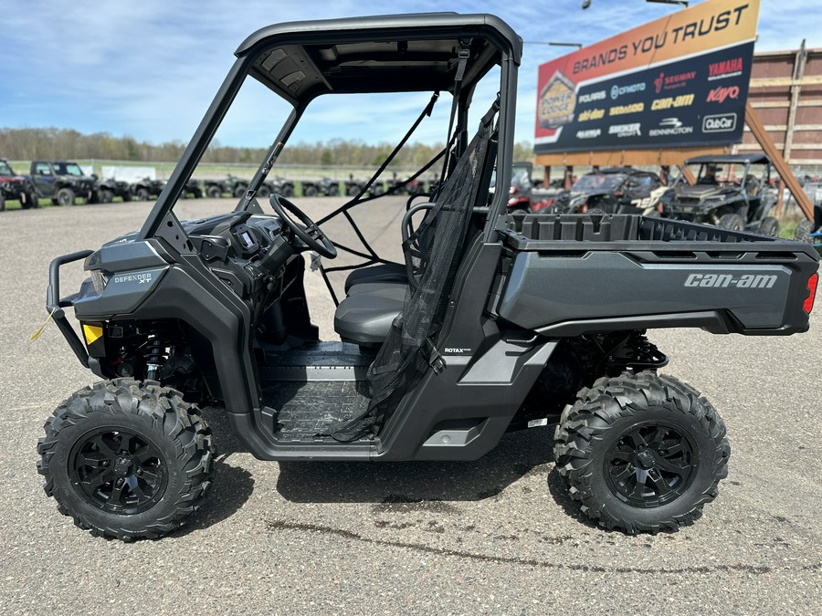 2024 Can-Am™ Defender XT HD10